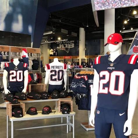 Patriots proshop - – The New England Patriots ProShop will offer a free jersey exchange of any #81 Hernandez jersey purchased at the Patriots ProShop or online at PatriotsProShop.com for a new Patriots jersey of comparable value. The free jersey exchange will be available exclusively at the Patriots ProShop the weekend of …